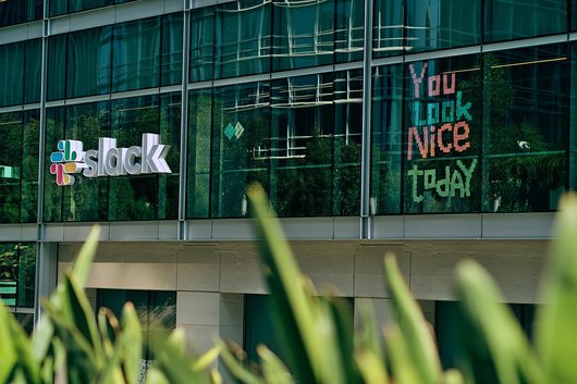 Salesforce 주식차트 - 이미지