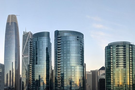 Salesforce 주식차트 - 이미지